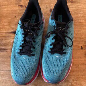 Hoka Clifton 8 Sneakers